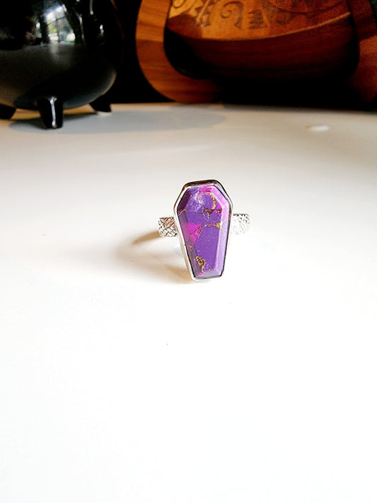 Purple with gold speckled coffin stone shaped ring with snakeskin like textured band
