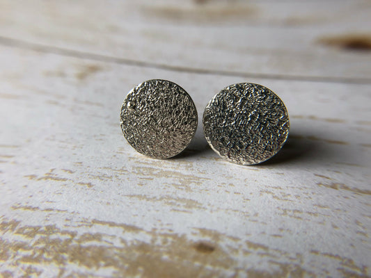 textured-halo-studs