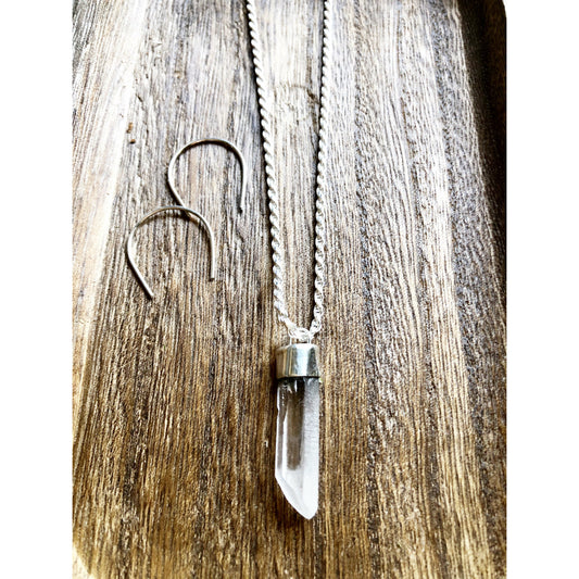 Nevermore fine jewelry, handcrafted jewelry, jewelry repair, small business, Vancouver wa, local jewelry shop, handmade jewelry, necklaces, rings, earrings, studs, bracelets, sterling silver jewelry, work hardened, heirloom jewelry, fine jewelry, genuine gemstone jewelry, gemstone earrings, gemstone rings, gemstone bracelets, fluroite ring, Fluorite circle ring, Geometric jewelry, Statement ring, Rainbow ring, Rainbow fluorite, Boho ring, turquoise ring, Turquoise statement ring