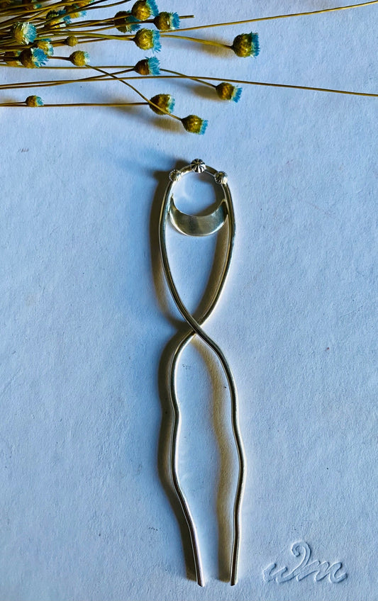 Vintage inspired hair fork with half moon & tiny bits of flower shaped granulation