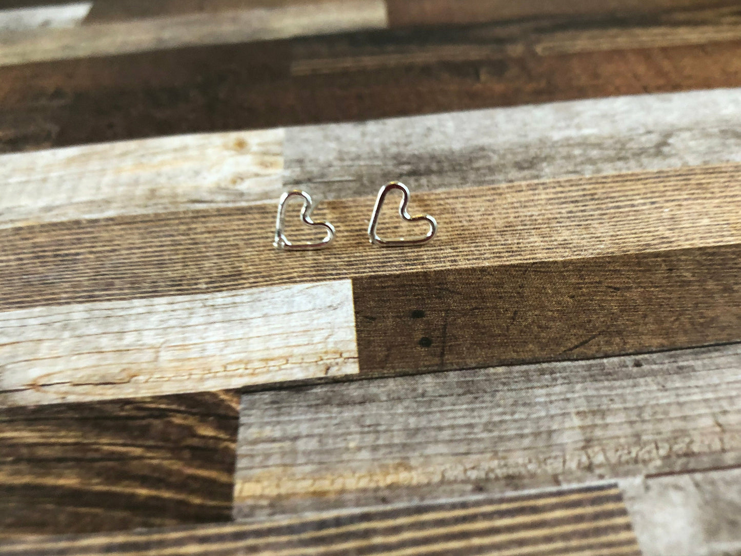 silver wire makes a heart shape