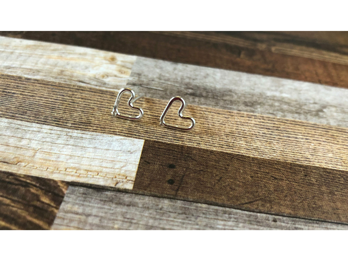 silver wire makes a heart shape