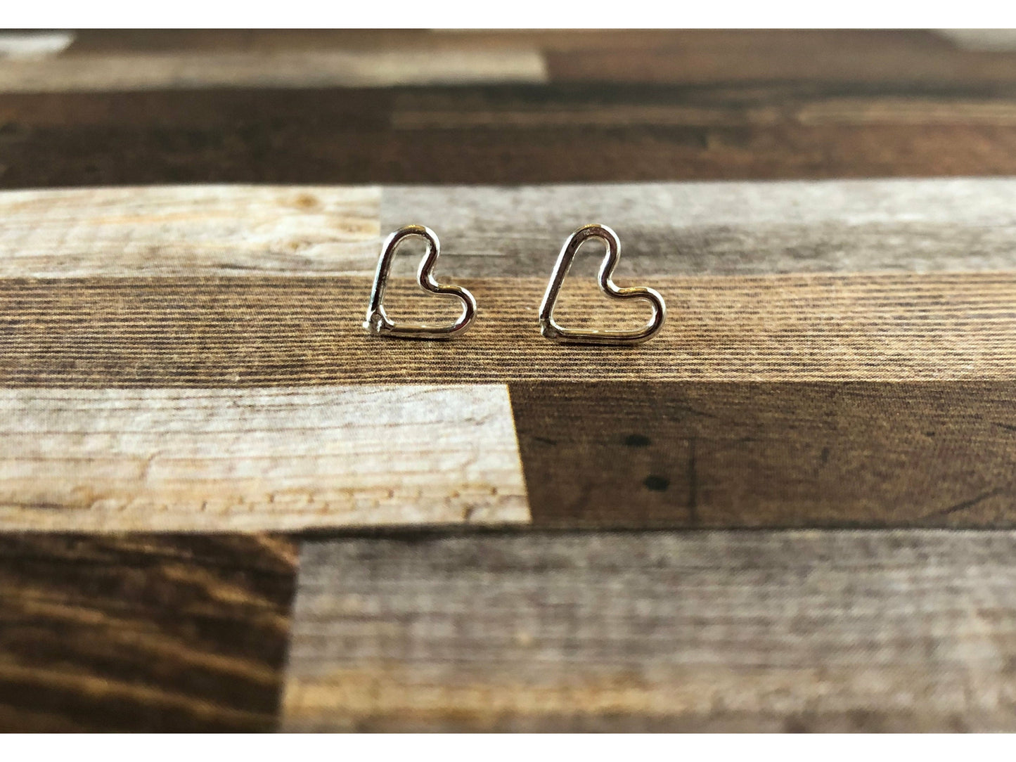 silver wire makes a heart shape