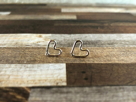 silver wire makes a heart shape