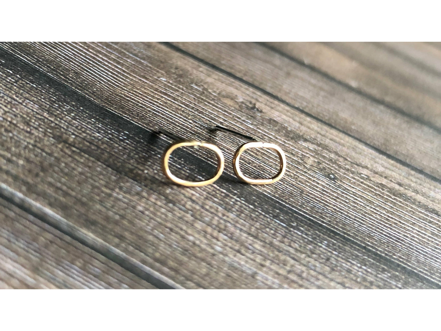 oval open shaped made with gold filled wire